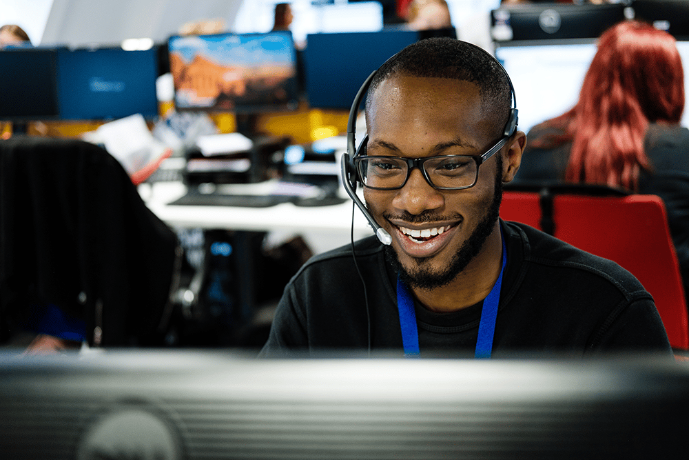 CEDR-Telephone-support-office-man-with-headset